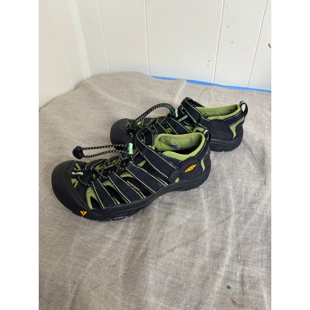 Keen Newport H2 Sandal Kids 5 Black Green Waterproof Hiking Water Shoes 26082703 - Picture 4 of 9